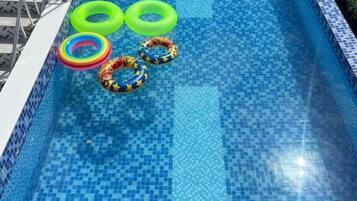 Rooftop pool