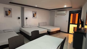 1 bedroom, desk, free WiFi