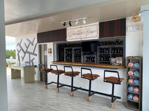 Bar (on property) - Dantes Hideaway (Boracay Island)