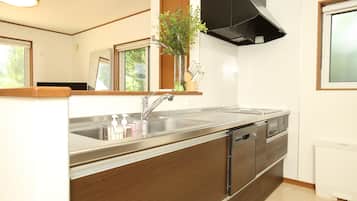 Basic Cottage | Private kitchen