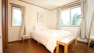 Basic Cottage | 3 bedrooms, iron/ironing board, free WiFi