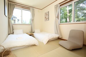 Basic Cottage | 3 bedrooms, iron/ironing board, free WiFi