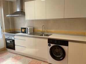 Unclassified image, 4 of 14, button