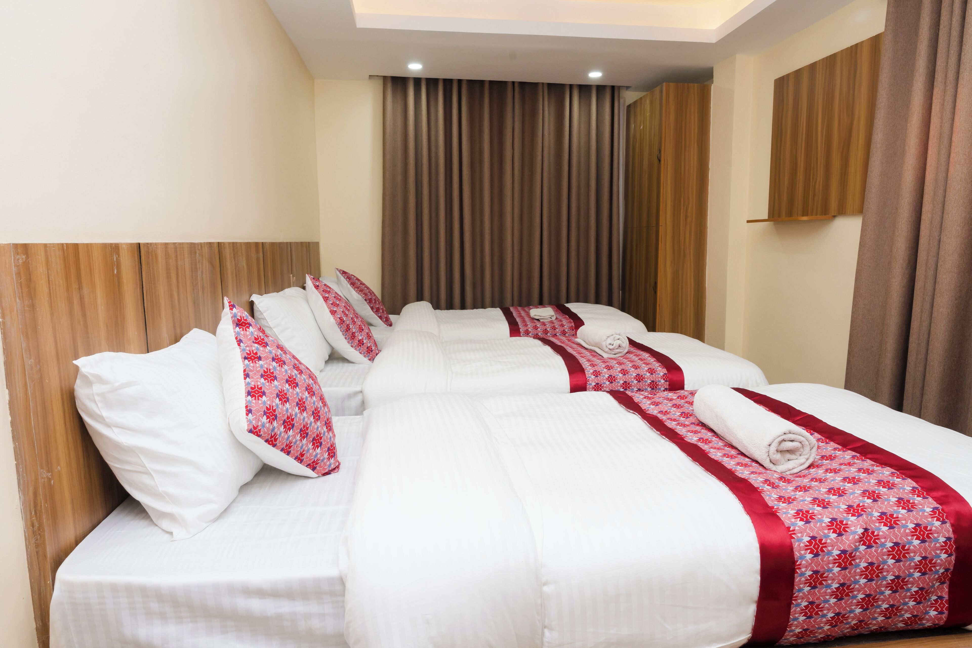 Standard Triple Room, 3 Twin Beds | Free WiFi, bed sheets