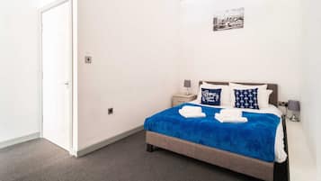 1 bedroom, desk, iron/ironing board, WiFi