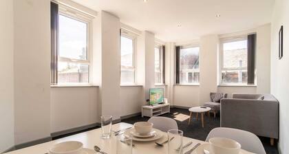 Modern Apartment in Central Blackburn