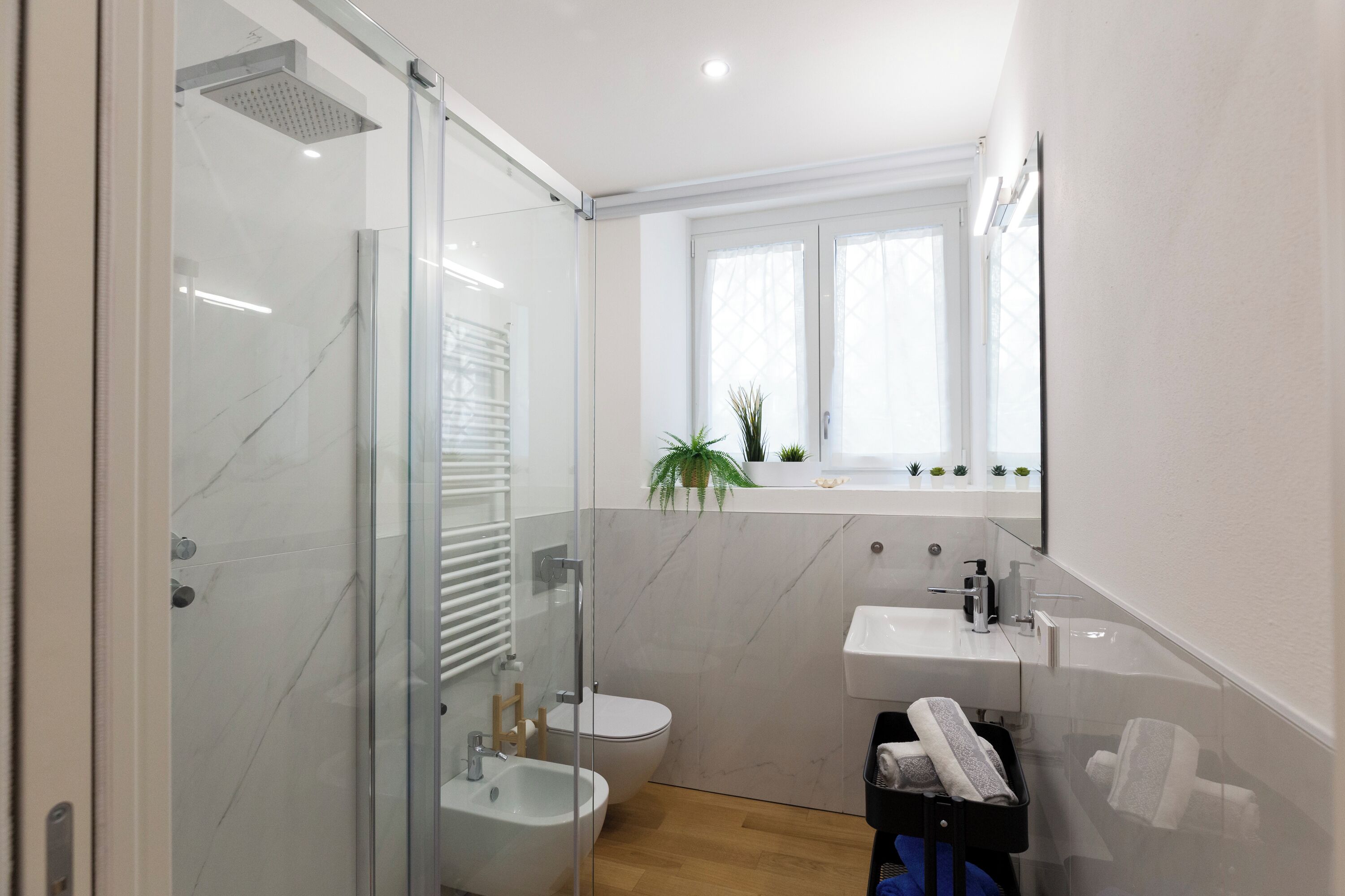 Standard Apartment | Bathroom