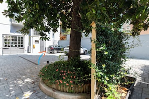 Property entrance - notaMi - Govone Fashion House (Milan)