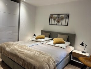 1 Schlafzimmer, Bügeleisen/Bügelbrett, Reisekinderbett, kostenloses WLAN