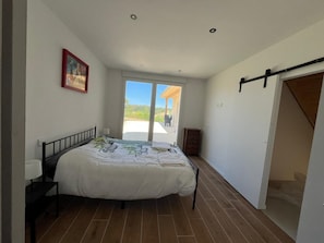 6 dormitorios, cuna de viaje, wifi gratis y ropa de cama