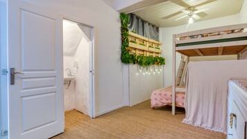 2 bedrooms, free WiFi, bed sheets