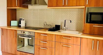 Maison de ville Ă  Enghien les Bains (avec son casino) Ă  10mn de Paris en train.