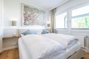 1 bedroom, free WiFi, bed sheets - City. Comfort. Close to the beach. (Westerland)