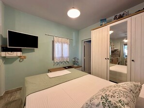 1 室のベッドルーム、アイロン / アイロン台、WiFi (無料)、ベッドシーツ