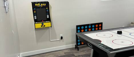 Spielezimmer
