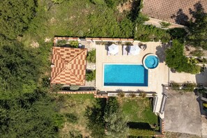 Familienhaus, 4 Schlafzimmer, Balkon, Bergseite (Villa Anna With Private Pool And) | Ansicht von oben