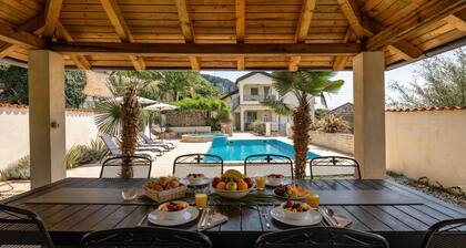 Villa Anna With Private Pool And Garden