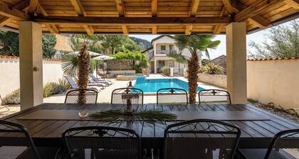 Villa Anna With Private Pool And Garden