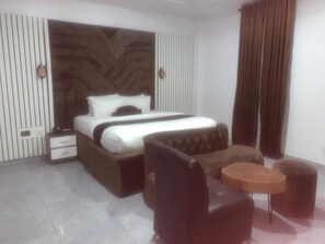 Standard Room - De Bay Lux Hotel and suits (Lekki)