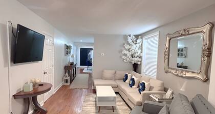Charming 3-bedroom 1.5 bth apartment steps from train to NYC in lovely Montclair