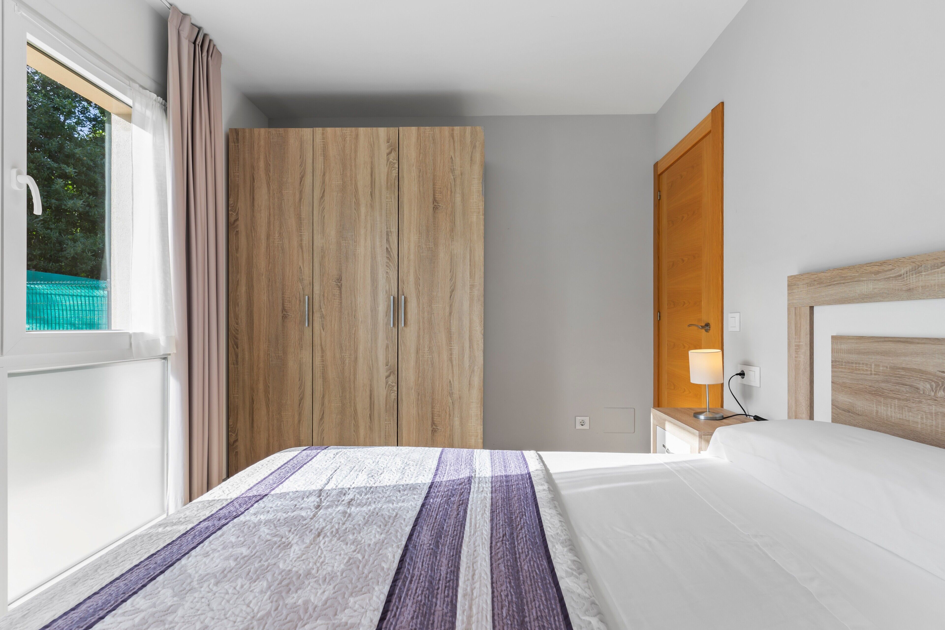 2 bedrooms, bed sheets