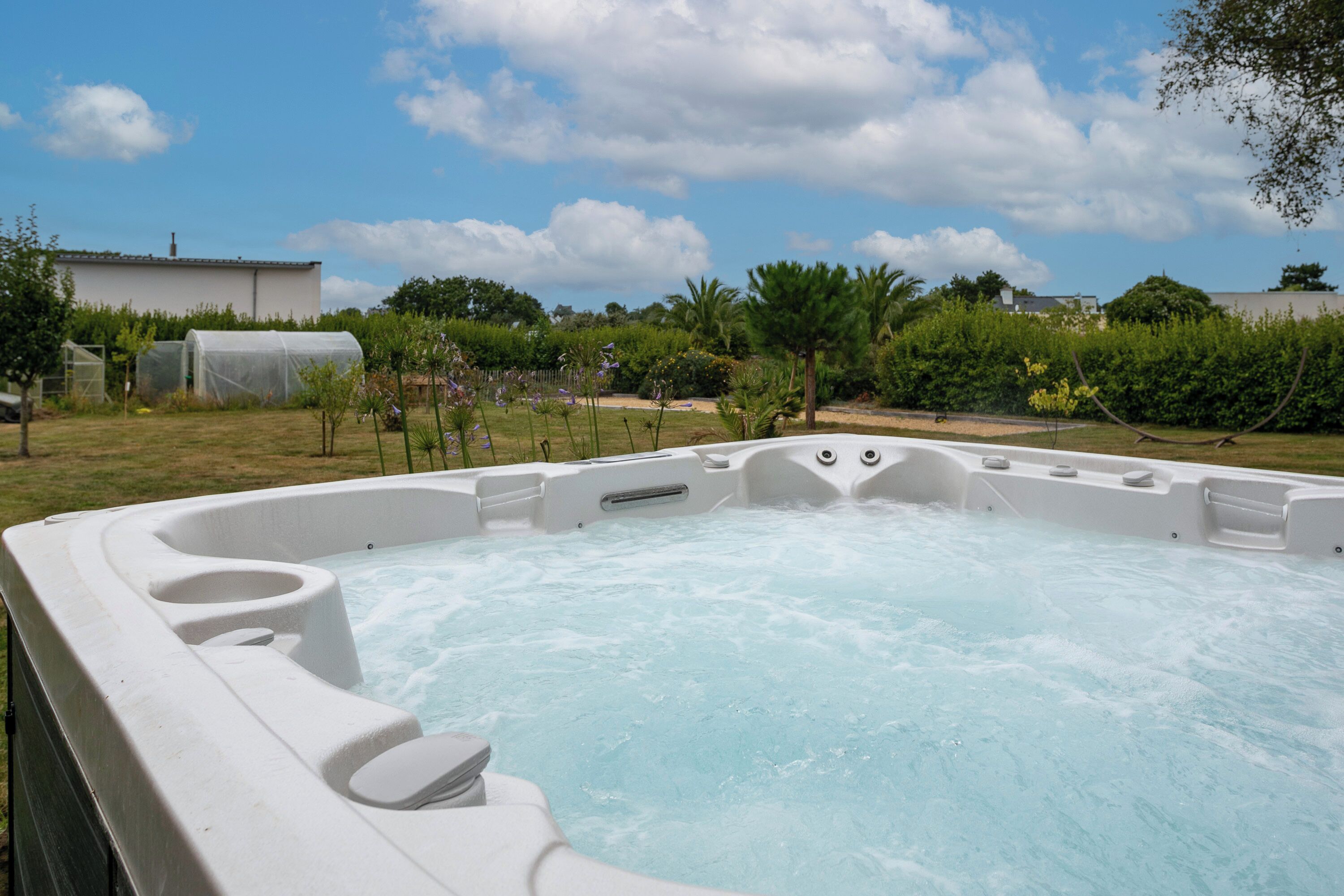 Bain à remous extérieur