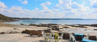 Chalet 'An Ti Koad Spa Privatif 800m Plage' with Private Terrace, Private Garden and Wi-Fi