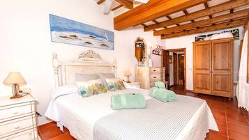 4 間睡房、熨斗/熨衫板、免費 Wi-Fi、床單