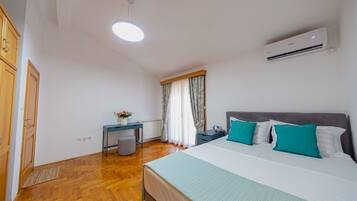 3 chambres, fer et planche Ă repasser, Wi-Fi, draps fournis