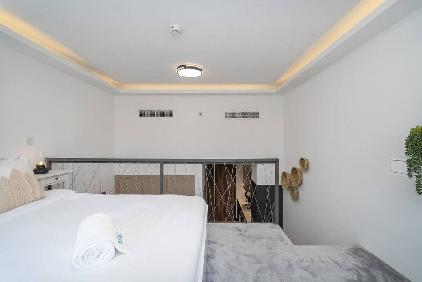 Desk, iron/ironing board, travel cot, WiFi
