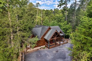 Exterior - Luxury Cabin w/ Indoor Pool, Putt-Putt & Hot Tub (Sevierville)