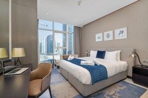 1 Schlafzimmer, Schreibtisch, Bügeleisen/Bügelbrett, Reisekinderbett