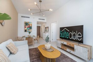 TV - Prime Views 409 · Tropical Oasis apartment in Meydan by Suiteable (Dubai)