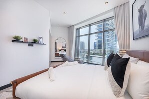 2 bedrooms, desk, iron/ironing board, travel cot - 15 Northside - 210A · Contemporary Ranch Living with Burj Khalifa View (Dubai)