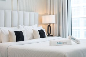 3 bedrooms, iron/ironing board, travel crib, WiFi - Elegant seaside living 3-bedroom Emaar Beachfront (Dubai)