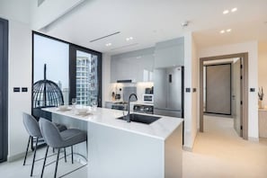 Fridge, microwave, oven, stovetop
