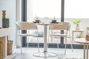 Dining - Relax & Recharge Studio Loft with hanging net (Dubai)