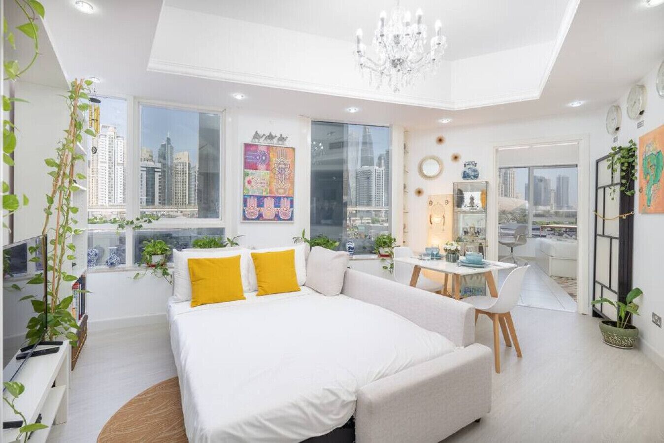 المنشأة من الداخل