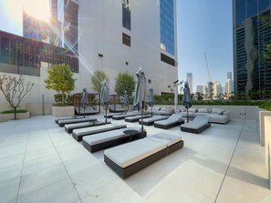 Property grounds - Business Bay Exquisite Living Experience-Suiteable (Dubai)