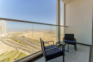 المنطقة المحيطة بالمنشأة