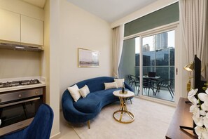 TV - Central apartment in Business Bay by Suiteable (Dubai)