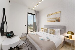 1 bedroom, desk, iron/ironing board, travel cot - Luxury Living in 1 bedroom apartment in JVC (Dubai)