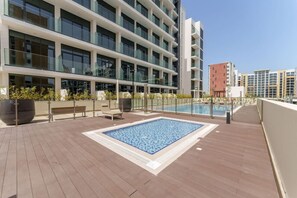 Pool - Your Studio Escape in Azizi Riviera by Suiteable (Dubai)
