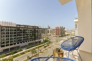 Property grounds - Your Studio Escape in Azizi Riviera by Suiteable (Dubai)