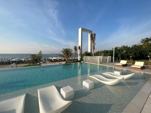 Pool - Beachfront Luxury Living at La Vie Residence JBR (Dubai)