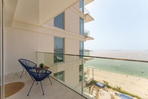 Property grounds - Beachfront Luxury Living at La Vie Residence JBR (Dubai)