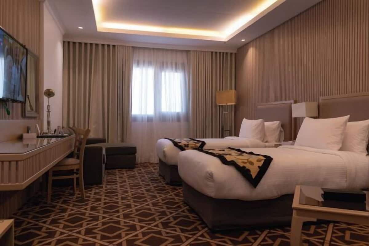 1 bedroom, hypo-allergenic bedding, minibar, in-room safe