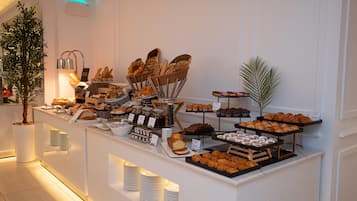 Daily buffet breakfast for a fee