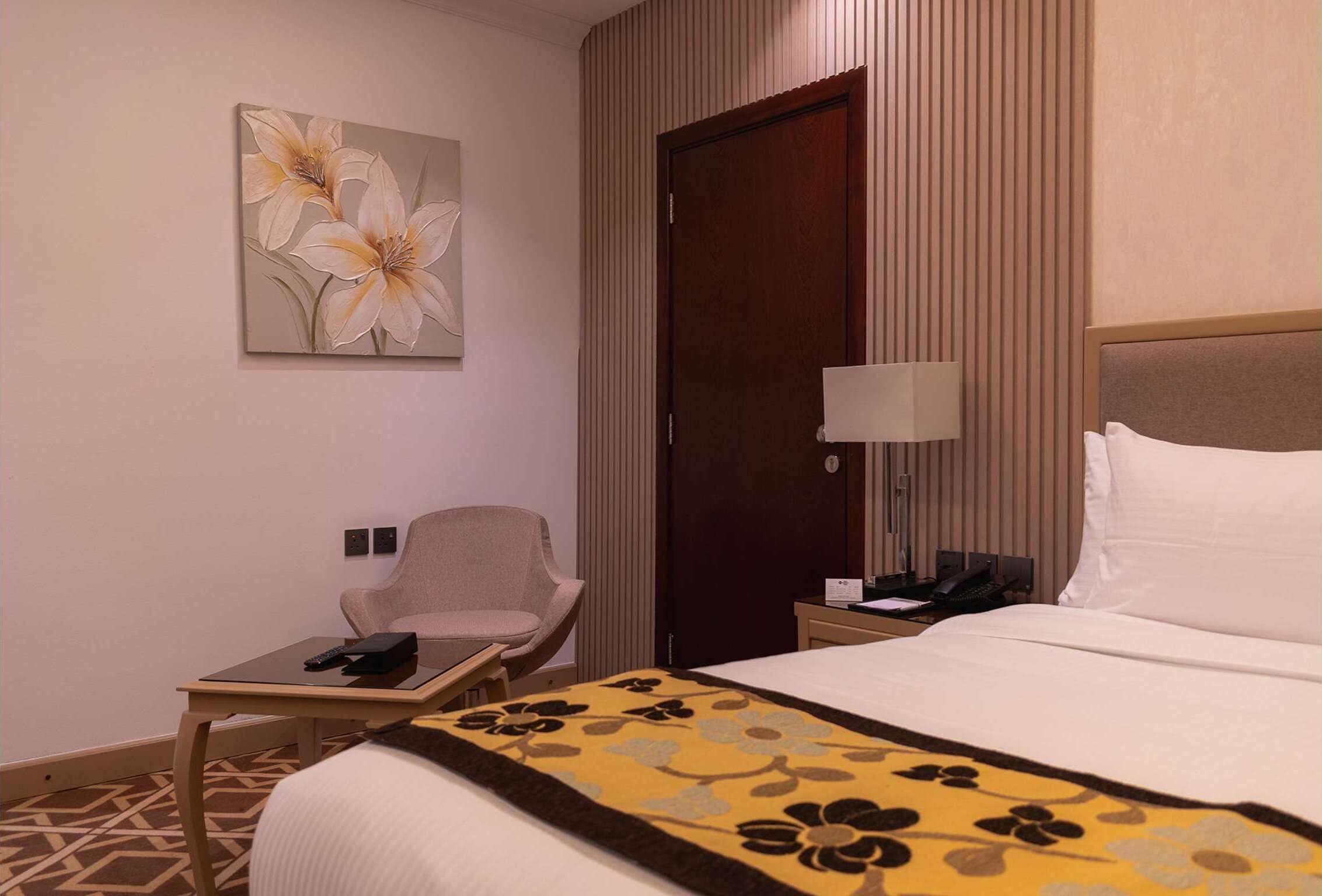 Hypo-allergenic bedding, minibar, in-room safe, desk