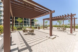 Outdoor dining - Chic 1BR Apartment in Azizi Riviera, Meydan (Dubai)